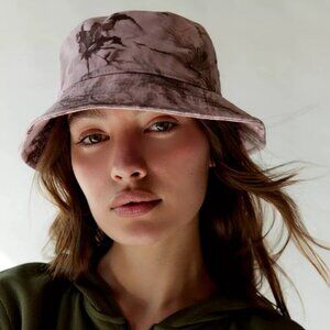 NWT Urban Outfitters Purple Tie Dye Bucket Hat